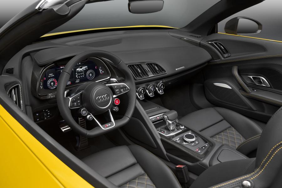 Интерьер Audi R8 Spyder V10 2016 года  (WW) (фото 55 из 61)